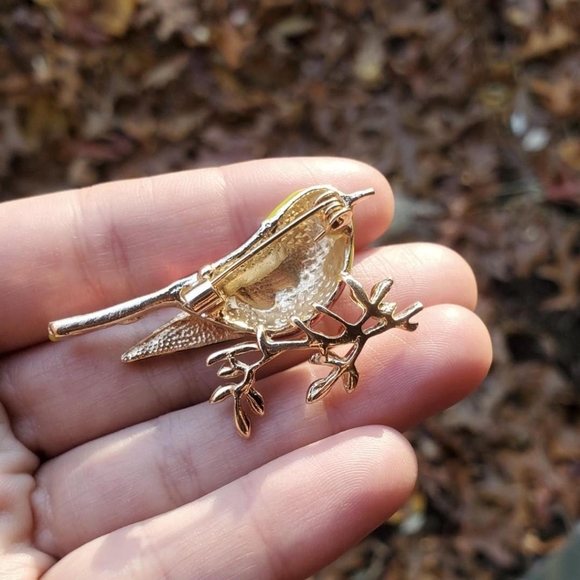 NWOT Bird Rhinestone Pin - Picture 4 of 4